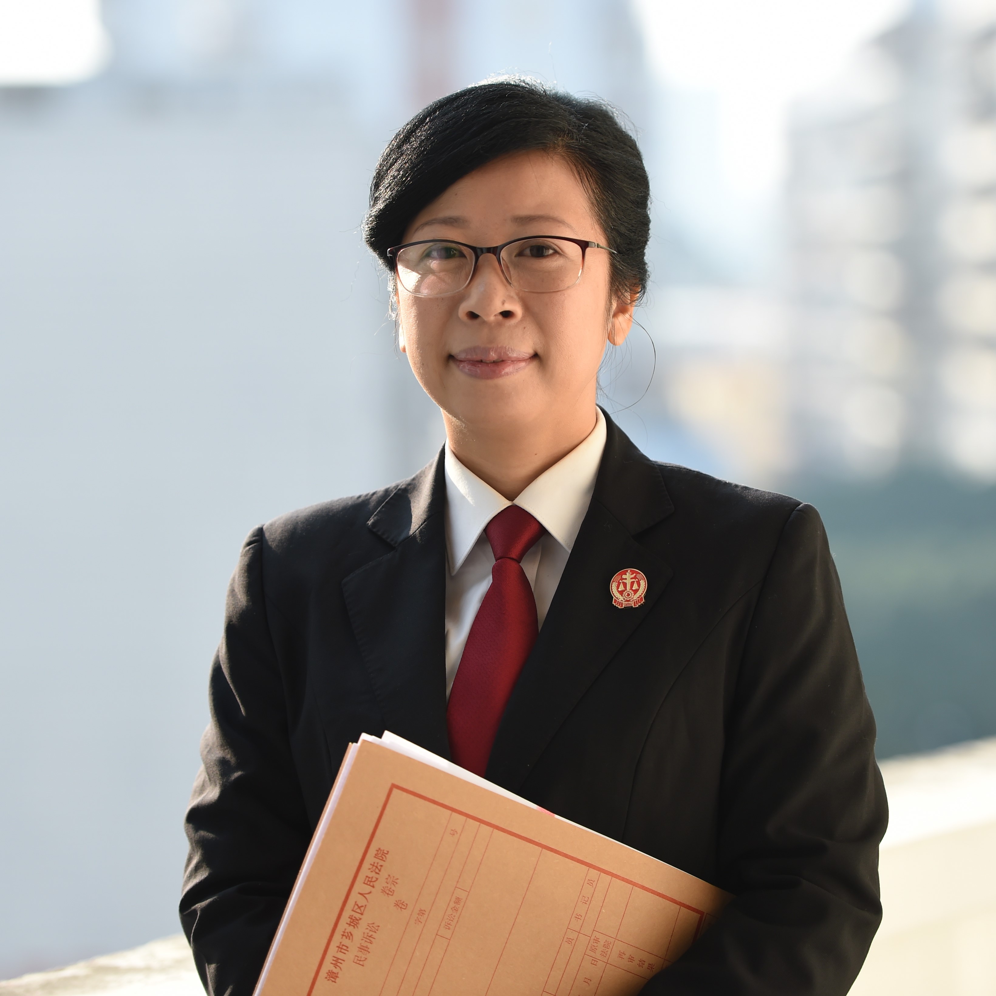 黄志丽工作照1.jpg