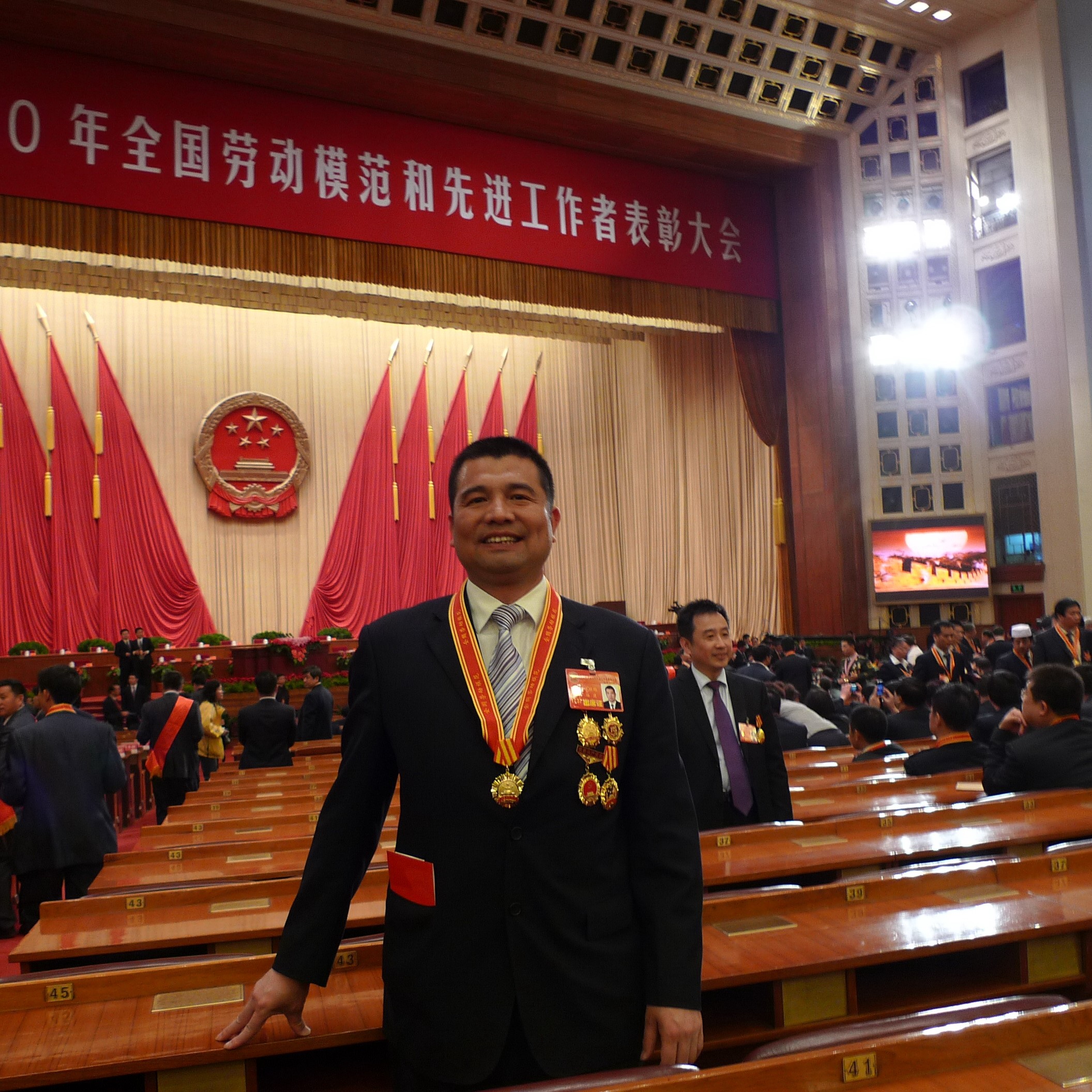 卓继雄照片.jpg